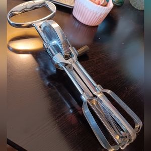 FLINT EGG BEATER